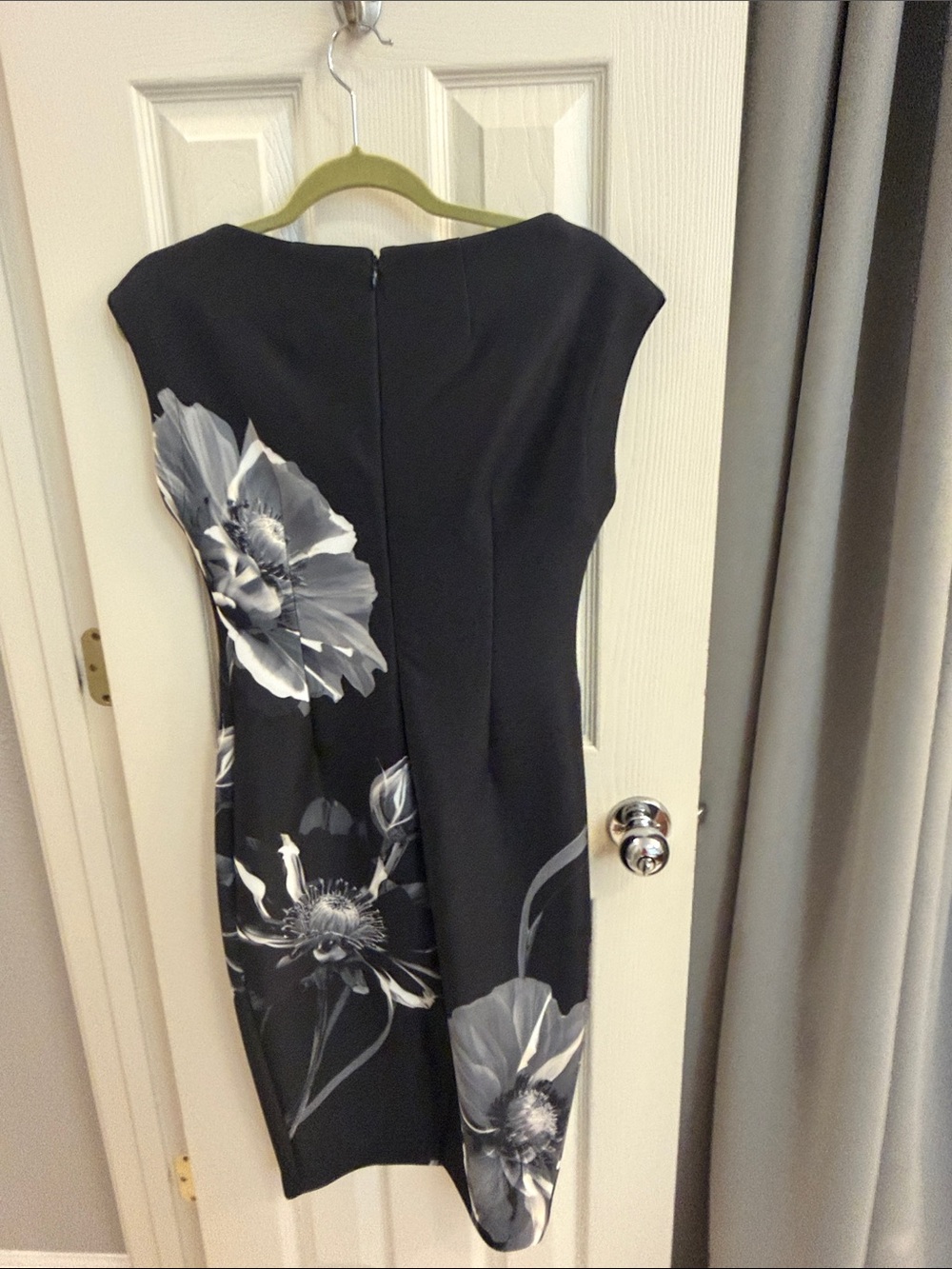 Donna Karan Black Midi Dress with Gray and White Floral Design - Picture 10 of 12
